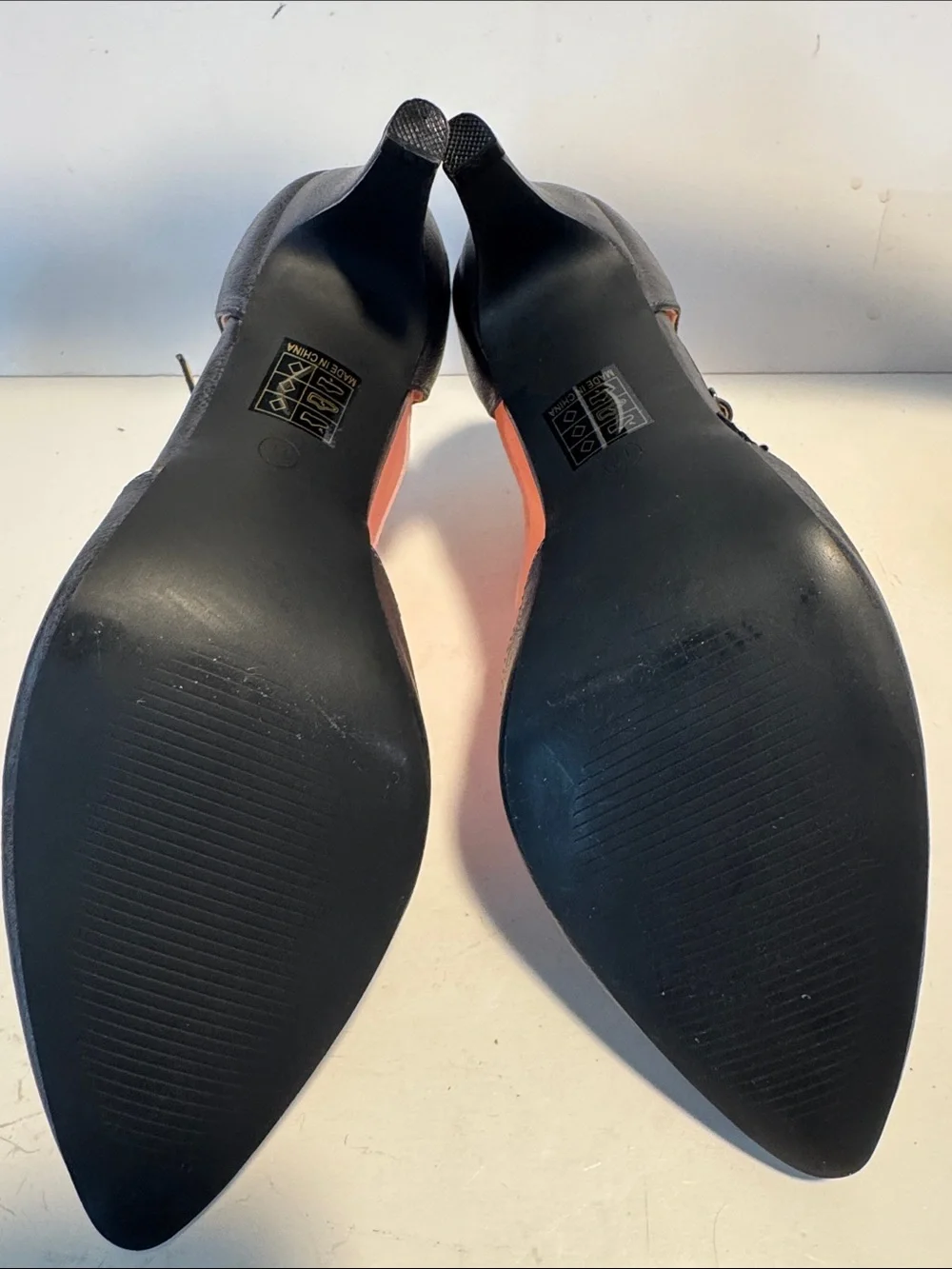 Pointed Mary Jane Heels in Black